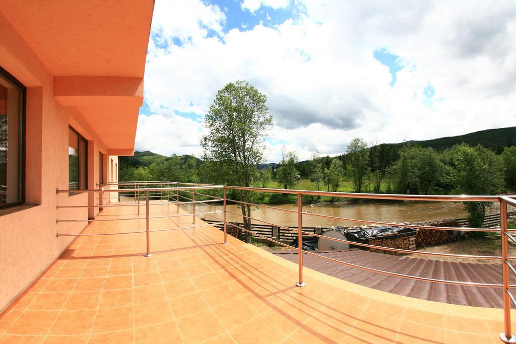 Pensiunea Mario & Ema Hotel Cîrlibaba Veche Exterior photo